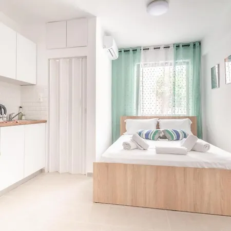 Renovated Near Downtown Apartman